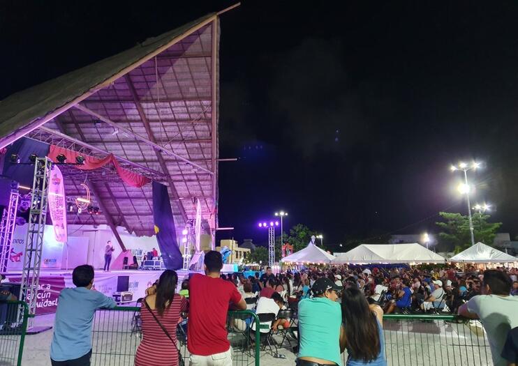 Palapas Park (Parque Las Palapas)